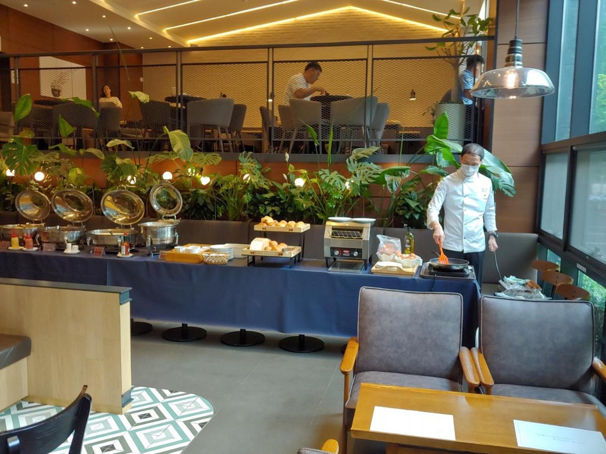 Hotel Icc Daejeon Bagian luar foto