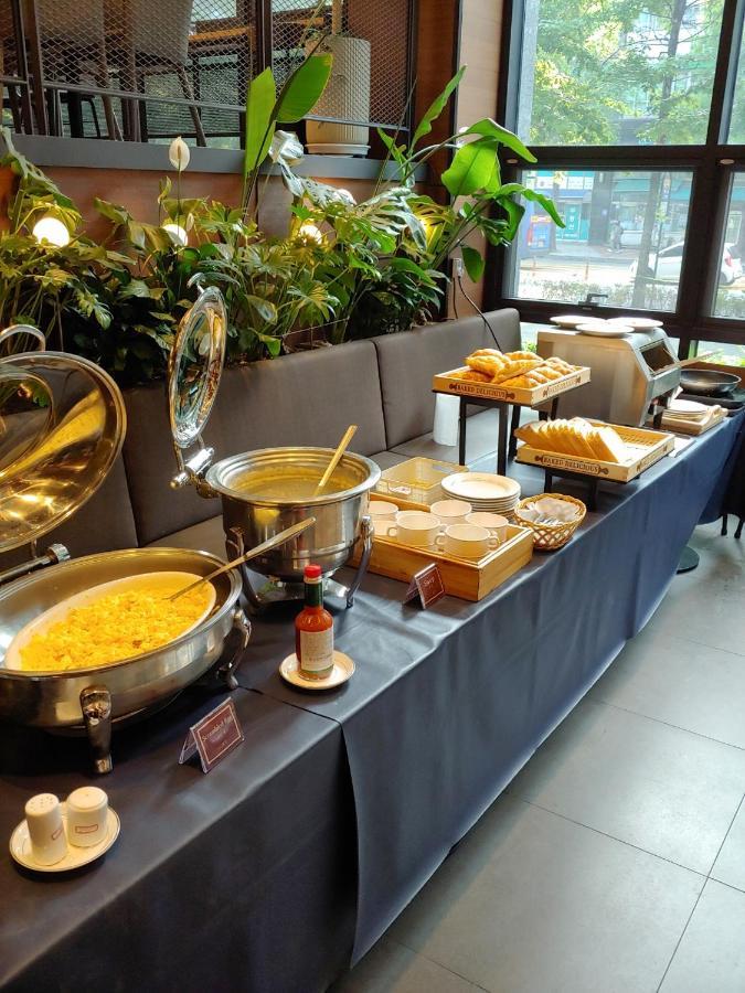 Hotel Icc Daejeon Bagian luar foto